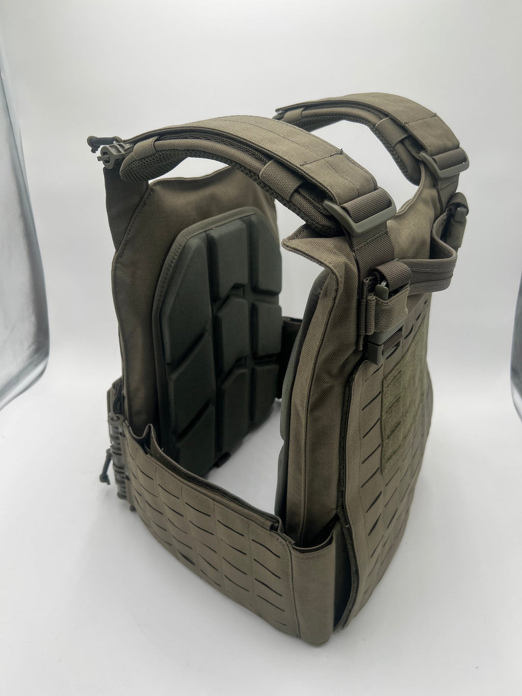 Redemption Tactical® "CRUSADER 2.0 XL” V4 Plate Carrier Vest with Side Cummerbund - Zero One Outpost