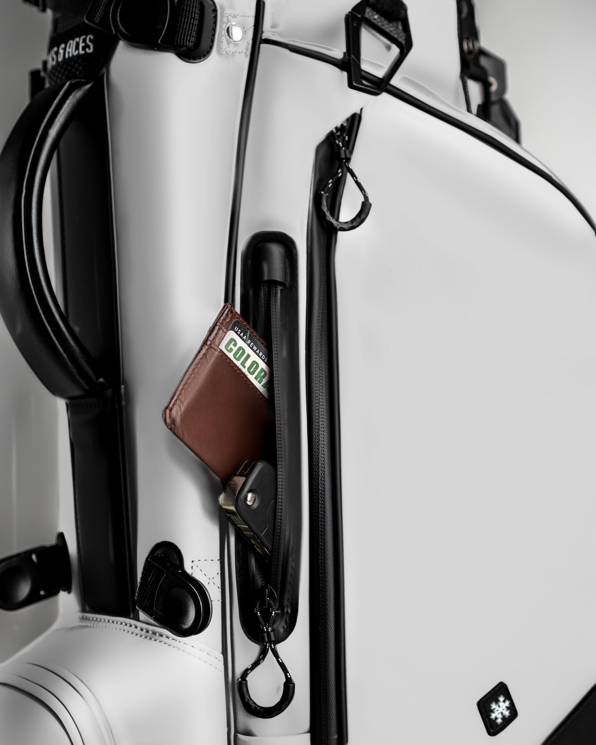 Player Preferred™ Golf Bag - Domino - Zero One Outpost